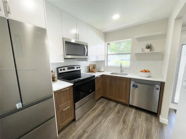 2 of 19 - 9750 Sunrise Lakes Blvd 109, Sunrise, FL