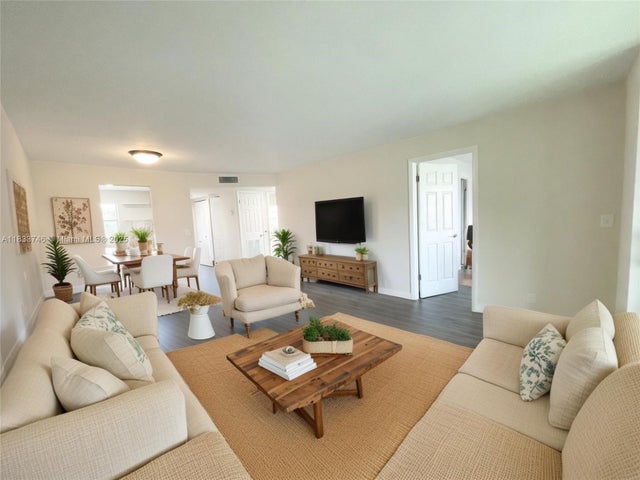 4 of 19 - 9750 Sunrise Lakes Blvd 109, Sunrise, FL