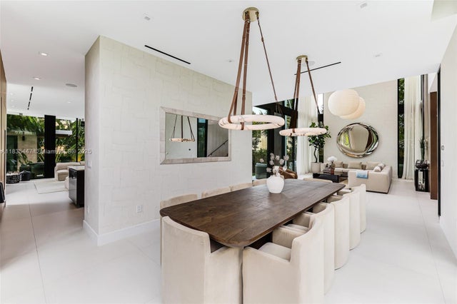 4 of 26 - 2355 Meridian Ave, Miami Beach, FL