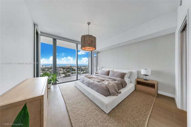 1 of 19 - 500 Alton Rd 1906, Miami Beach, FL