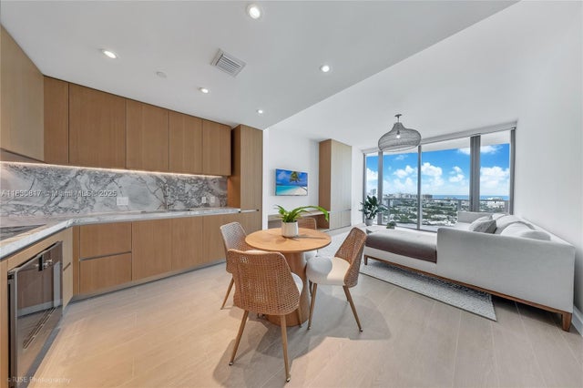 2 of 19 - 500 Alton Rd 1906, Miami Beach, FL