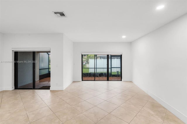 5 of 40 - 21160 Mainsail Cir H12, Aventura, FL