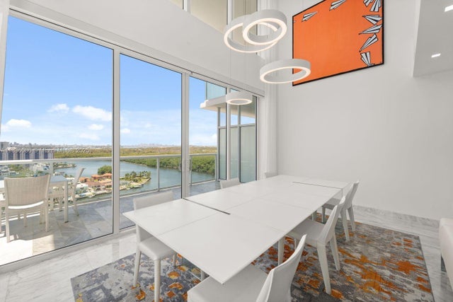 4 of 37 - 400 Sunny Isles Blvd 2008, Sunny Isles Beach, FL