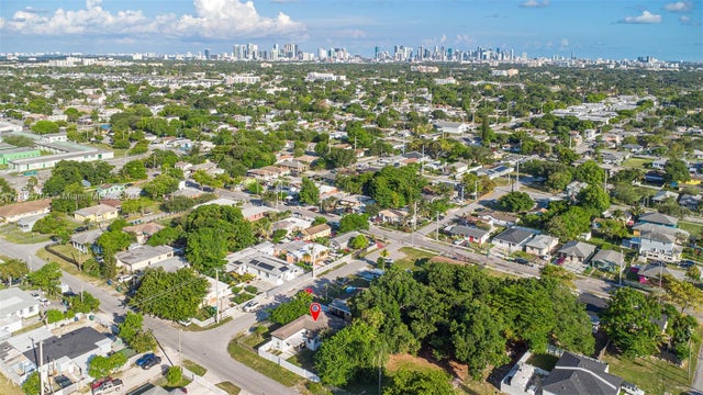 5 of 35 - 7190 Nw 21st Ave, Miami, FL