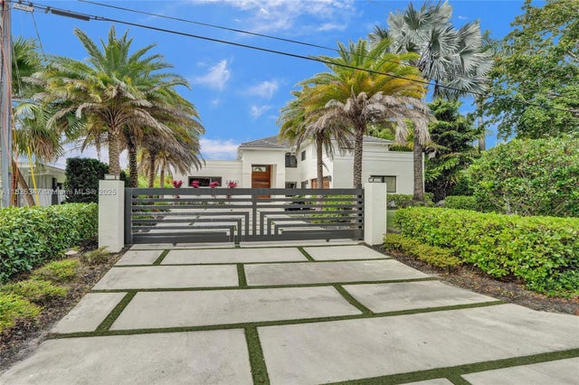 4 of 39 - 2340 Aqua Vista Blvd, Fort Lauderdale, FL