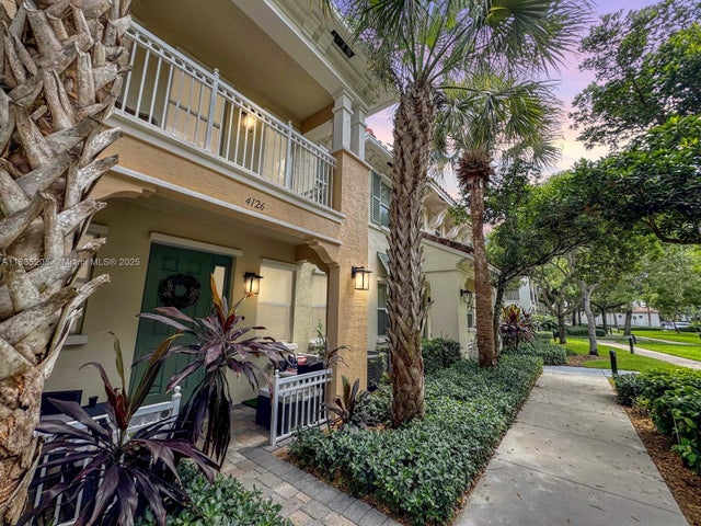 3 of 64 - 4126 Cascada Cir, Cooper City, FL