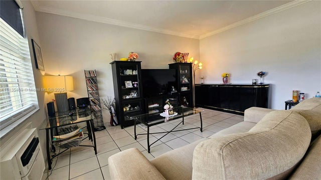 1 of 10 - 17000 Ne 14th Ave 109, Miami, FL
