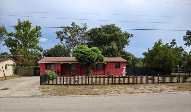 1 of 39 - 12004 Inland Dr, Jacksonville, FL