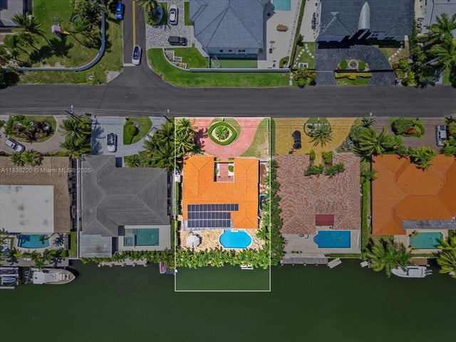 2 of 16 - 3220 Ne 164th St, North Miami Beach, FL