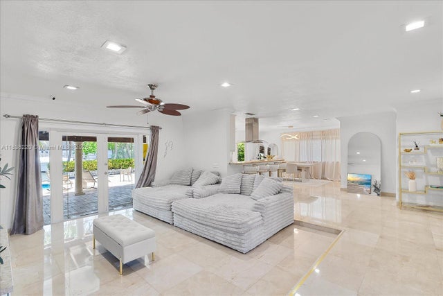 4 of 16 - 3220 Ne 164th St, North Miami Beach, FL