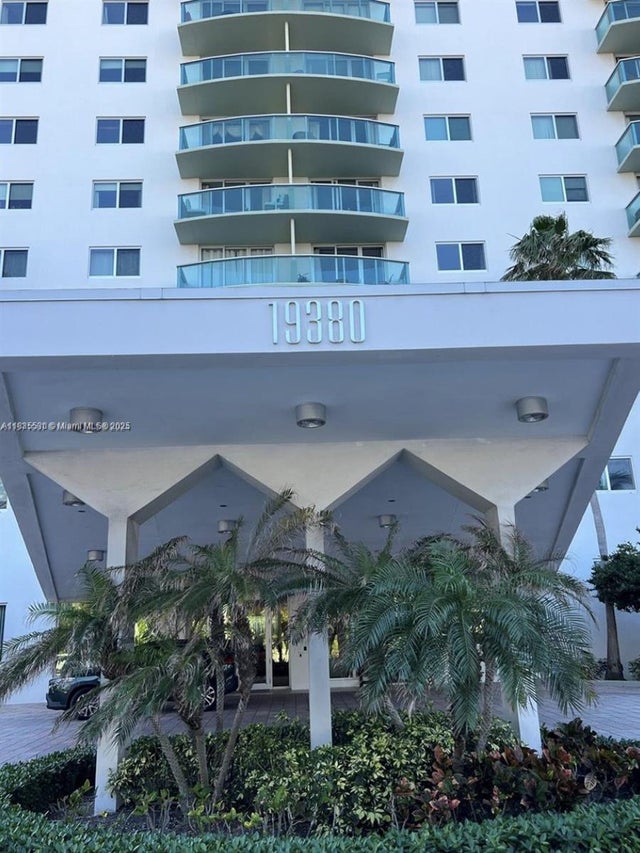 1 of 20 - 19380 Collins Ave 1402, Sunny Isles Beach, FL