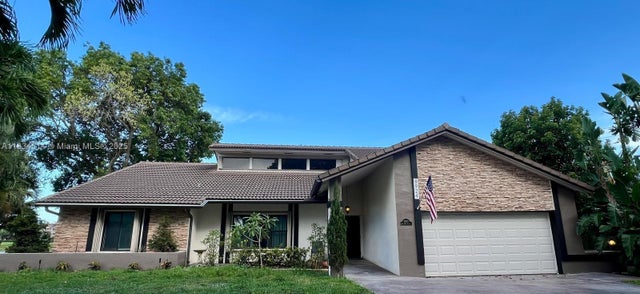 8924 47th Ct, Coral Springs