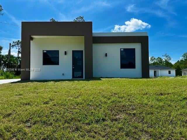 1 of 20 - 323 Mangonia Ave, Lehigh Acres, FL