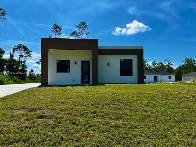 2 of 20 - 323 Mangonia Ave, Lehigh Acres, FL
