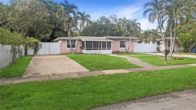 1 of 38 - 841 Ne 139th St, North Miami, FL