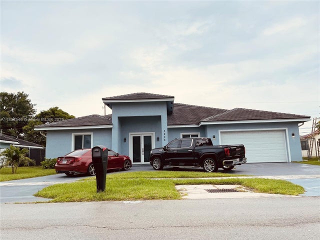 1 of 14 - 3838 Nw 5th Ct, Lauderhill, FL