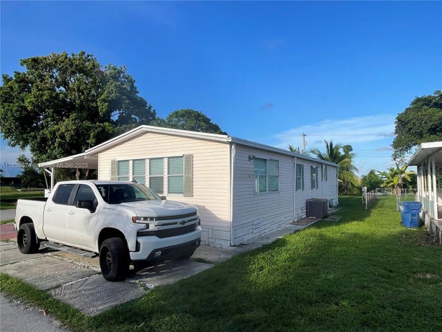 4 of 28 - 19800 Sw 180th Ave Unit 5, Miami, FL