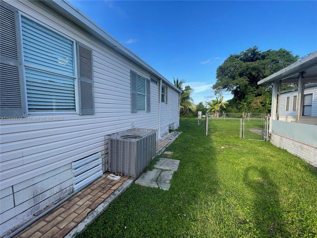 5 of 28 - 19800 Sw 180th Ave Unit 5, Miami, FL