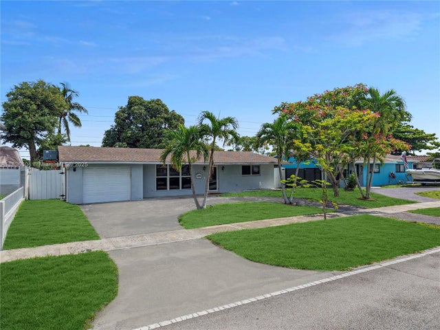 3 of 34 - 4721 W Park Rd, Hollywood, FL