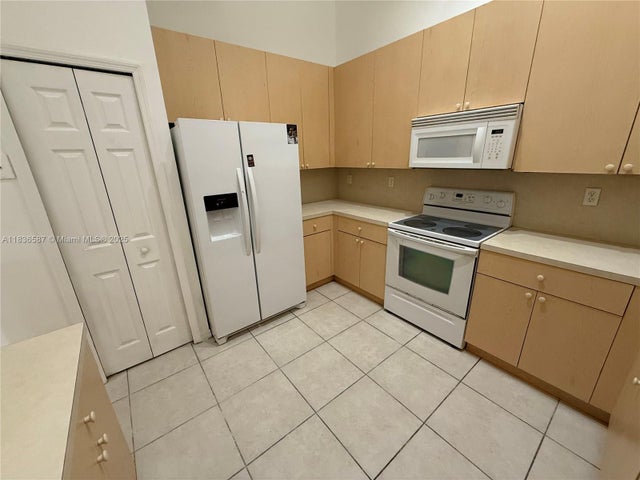 5 of 13 - 1230 Ne 32nd Ave, Homestead, FL