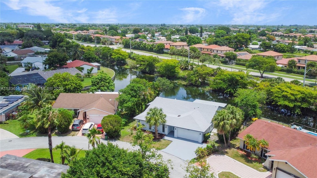 4808 Mango Dr, Tamarac