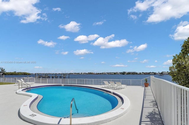 3 of 25 - 301 Croton Ave 203, Lantana, FL