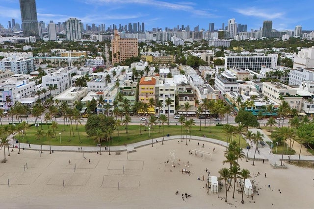 5 of 21 - 834 Ocean Dr 306, Miami Beach, FL