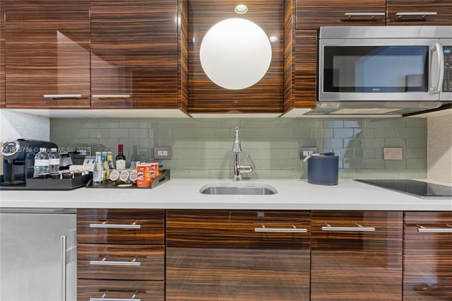 5 of 81 - 551 N Fort Lauderdale Beach Blvd H1401, Fort Lauderdale, FL