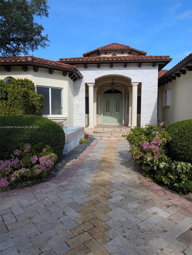 4 of 49 - 13400 Sw 83rd Ave, Pinecrest, FL