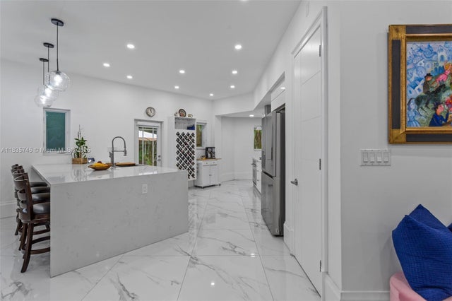 2 of 44 - 711 Sunset Rd, Coral Gables, FL
