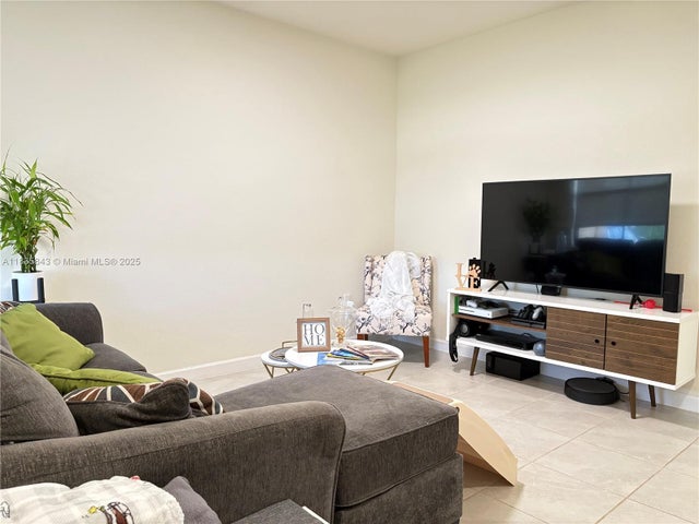 4 of 40 - 3482 W 114th Ter, Hialeah, FL