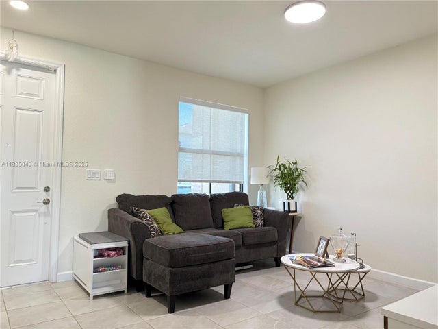 5 of 40 - 3482 W 114th Ter, Hialeah, FL