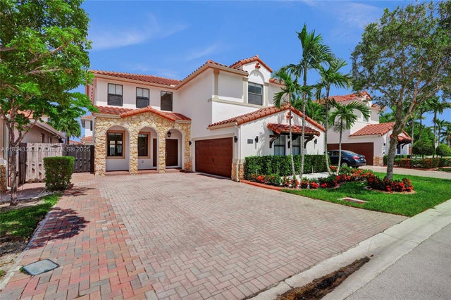 1 of 79 - 1007 Nw 99th Ct, Miami, FL