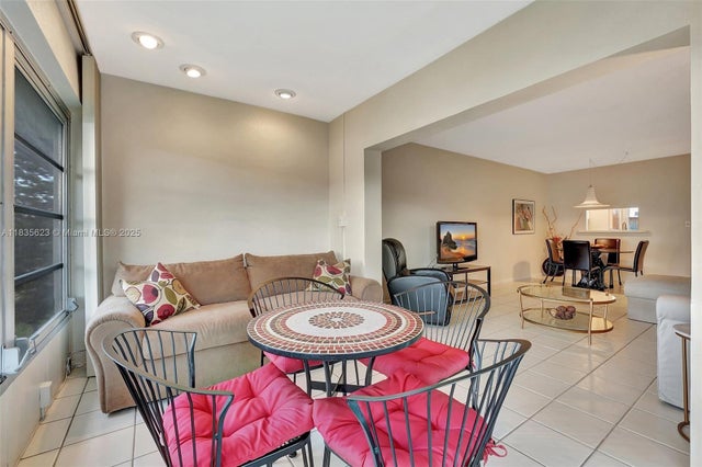 3 of 34 - 4805 Nw 35th St 603, Lauderdale Lakes, FL