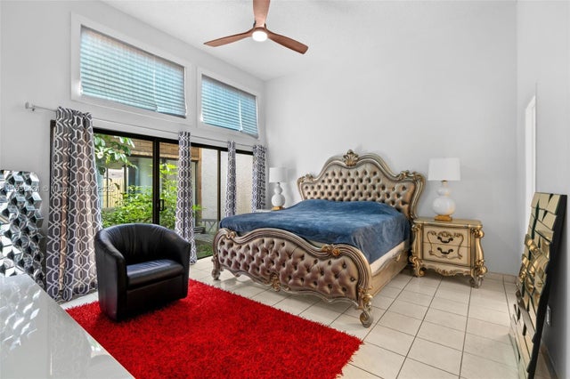 2 of 24 - 2679 Parkview Dr, Hallandale Beach, FL