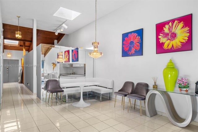4 of 24 - 2679 Parkview Dr, Hallandale Beach, FL