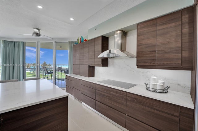 5 of 40 - 6051 N Ocean Dr 404, Hollywood, FL