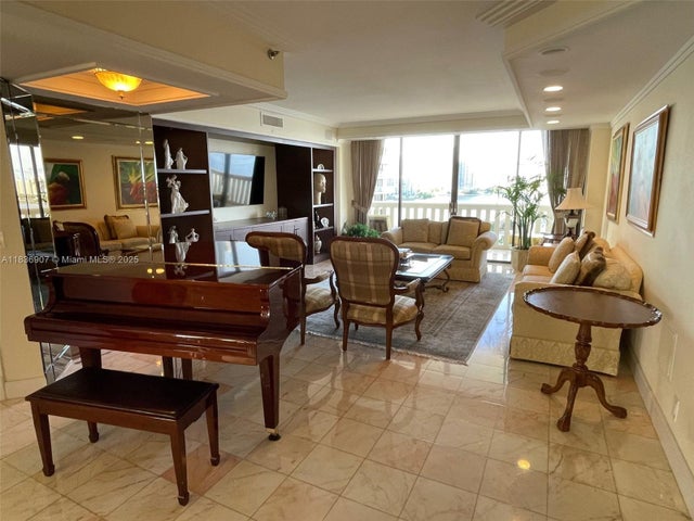 3 of 49 - 3000 Island Blvd 1103, Aventura, FL
