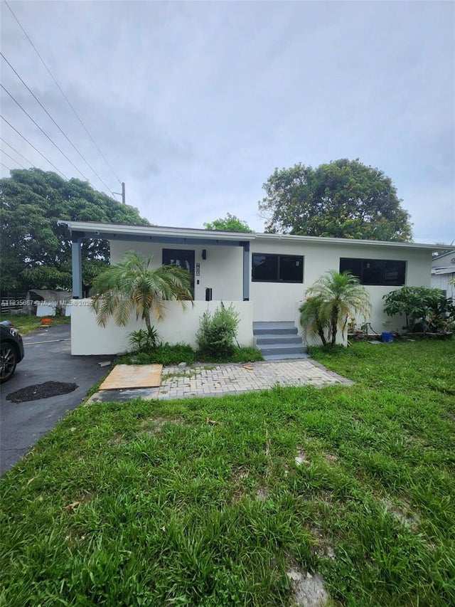 2 of 39 - 817 Nw 17th St, Fort Lauderdale, FL