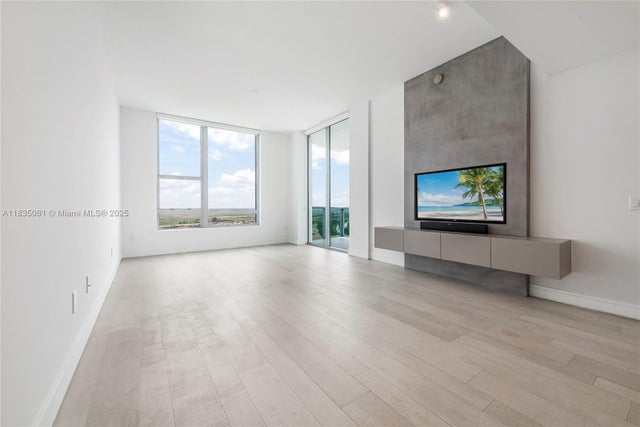 5 of 21 - 2681 N Flamingo Rd 2708s, Sunrise, FL