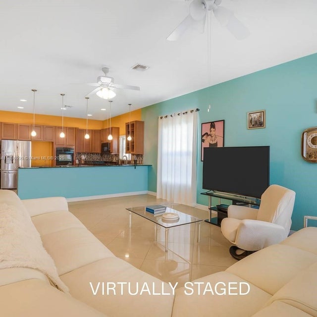 2 of 17 - 261 Ne 41st St, Oakland Park, FL
