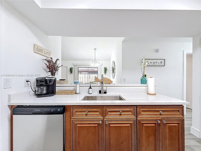 4 of 27 - 1309 Sw 75th Ave, North Lauderdale, FL