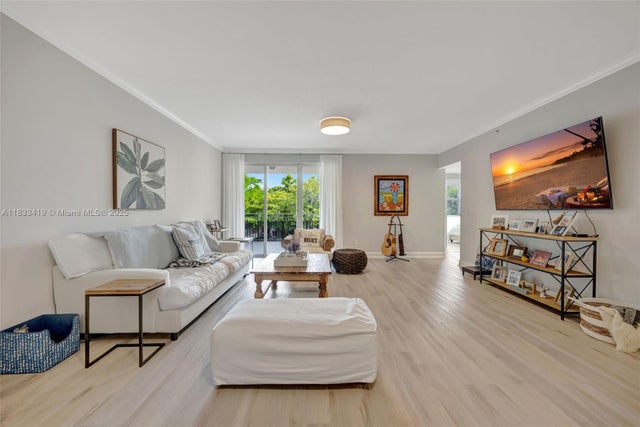 2 of 38 - 7588 Sw 102nd St 203, Pinecrest, FL