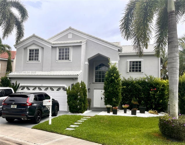 1 of 16 - 547 Cascade Falls Dr, Weston, FL