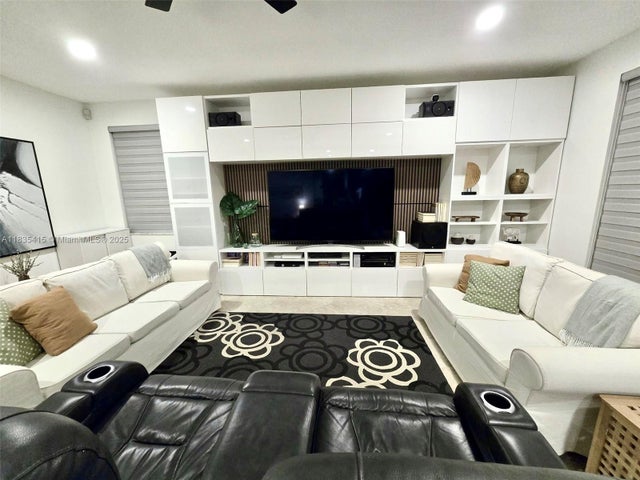 5 of 16 - 547 Cascade Falls Dr, Weston, FL