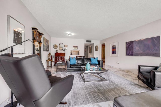 2 of 27 - 877 Ne 195th St 119, Miami, FL