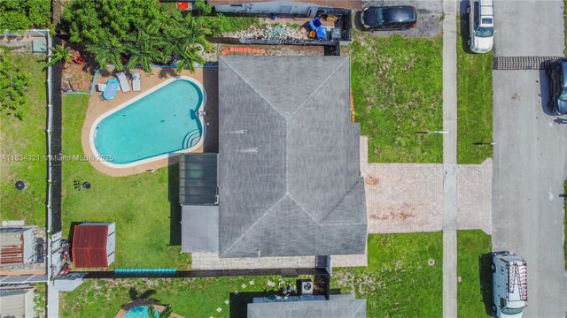 3 of 24 - 960 Sw 83rd Ave, North Lauderdale, FL