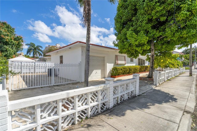 3 of 21 - 201 Nw 14th Ave, Miami, FL