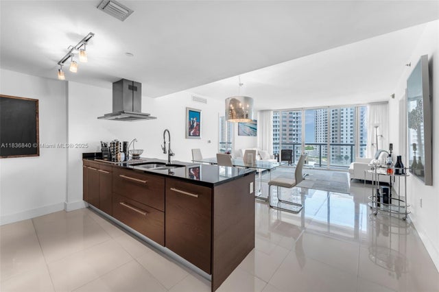 1 of 34 - 495 Brickell Ave Bay1007, Miami, FL