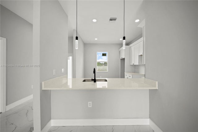 4 of 28 - 718 Drury Ave, Lehigh Acres, FL